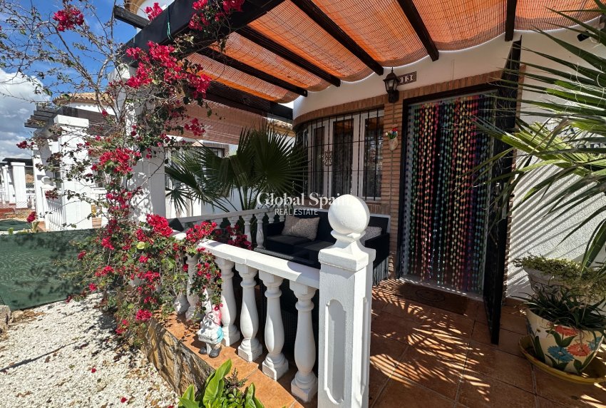 Revente - VILLA -
GUARDAMAR DEL SEGURA - EL RASO