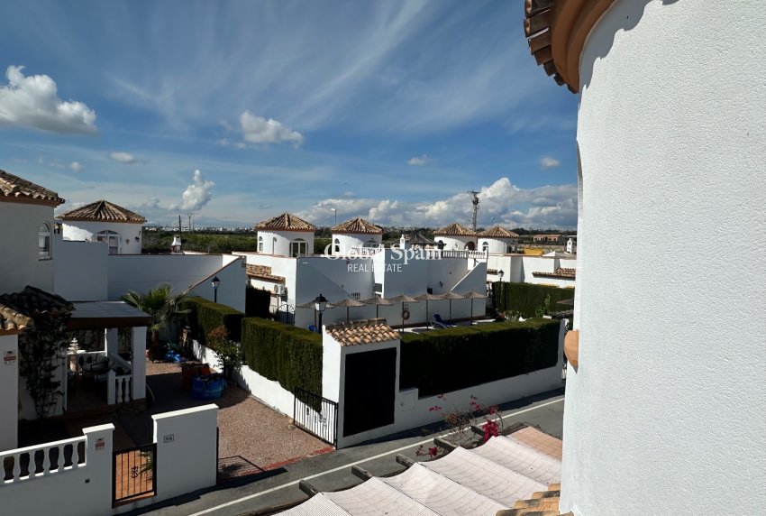 Revente - VILLA -
GUARDAMAR DEL SEGURA - EL RASO