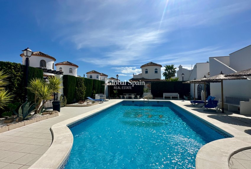 Revente - VILLA -
GUARDAMAR DEL SEGURA - EL RASO