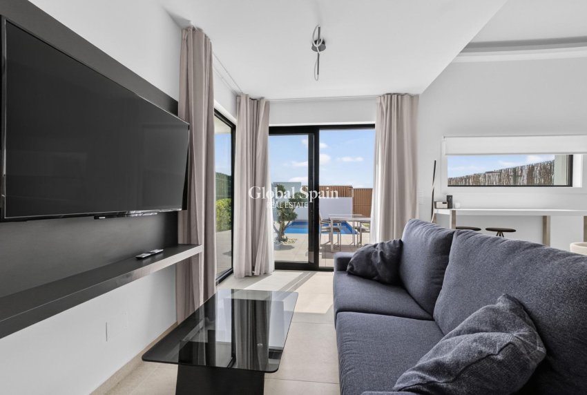 Revente - VILLA -
GUARDAMAR DEL SEGURA - EL RASO
