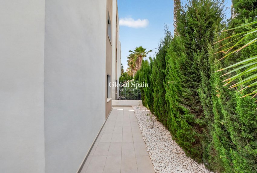 Revente - VILLA -
GUARDAMAR DEL SEGURA - EL RASO