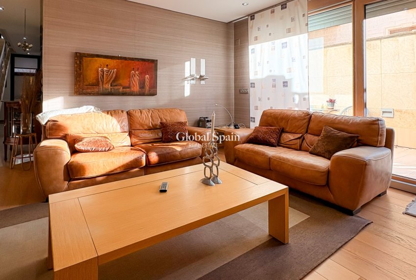 Revente - VILLA -
GUARDAMAR DEL SEGURA - Guardamar Playa