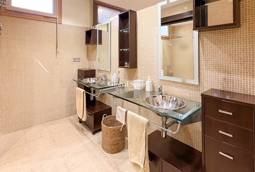 Revente - VILLA -
GUARDAMAR DEL SEGURA - Guardamar Playa