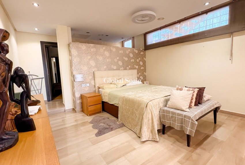 Revente - VILLA -
GUARDAMAR DEL SEGURA - Guardamar Playa