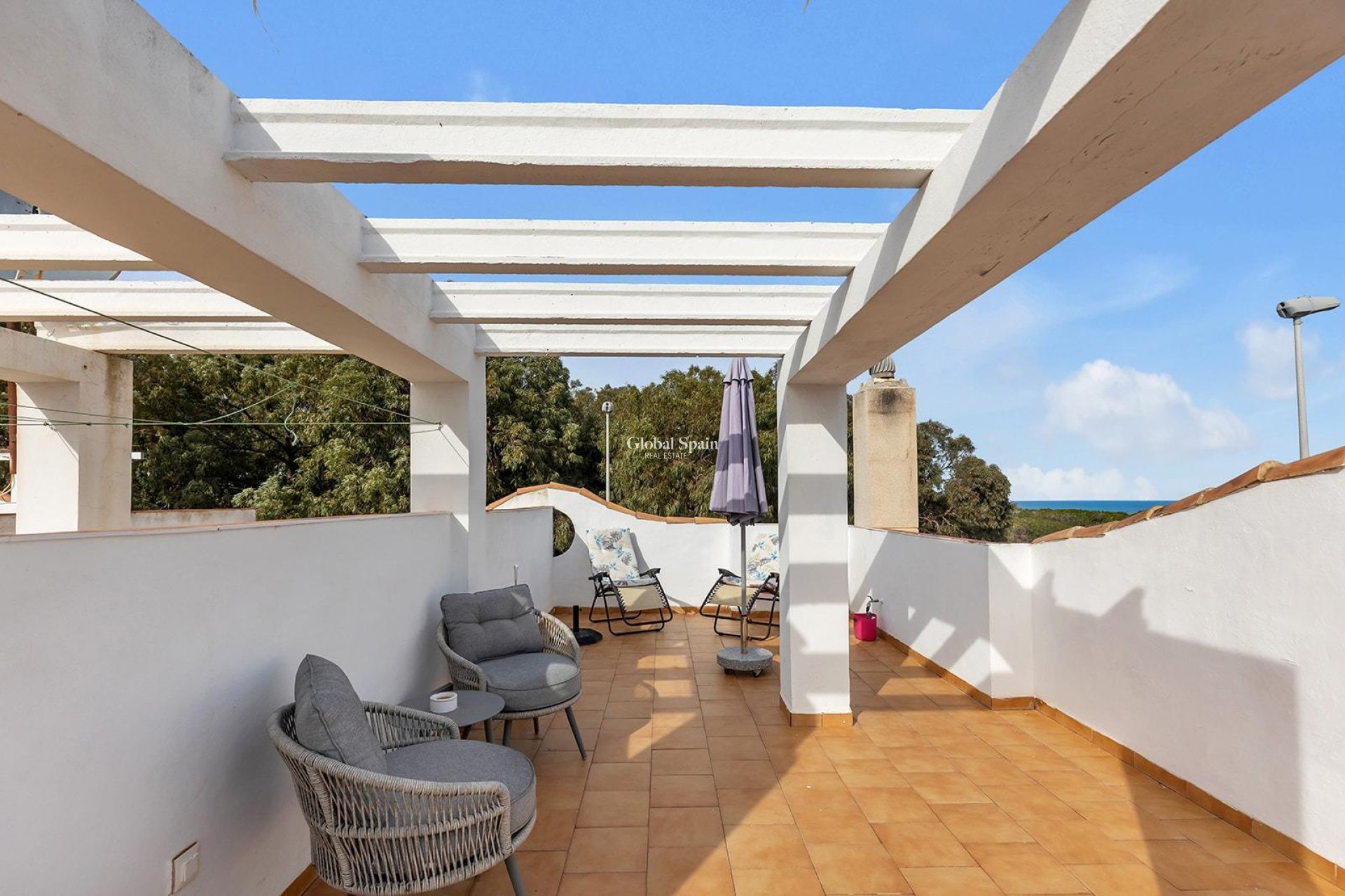 Revente - VILLA -
GUARDAMAR DEL SEGURA - Urbanizaciones