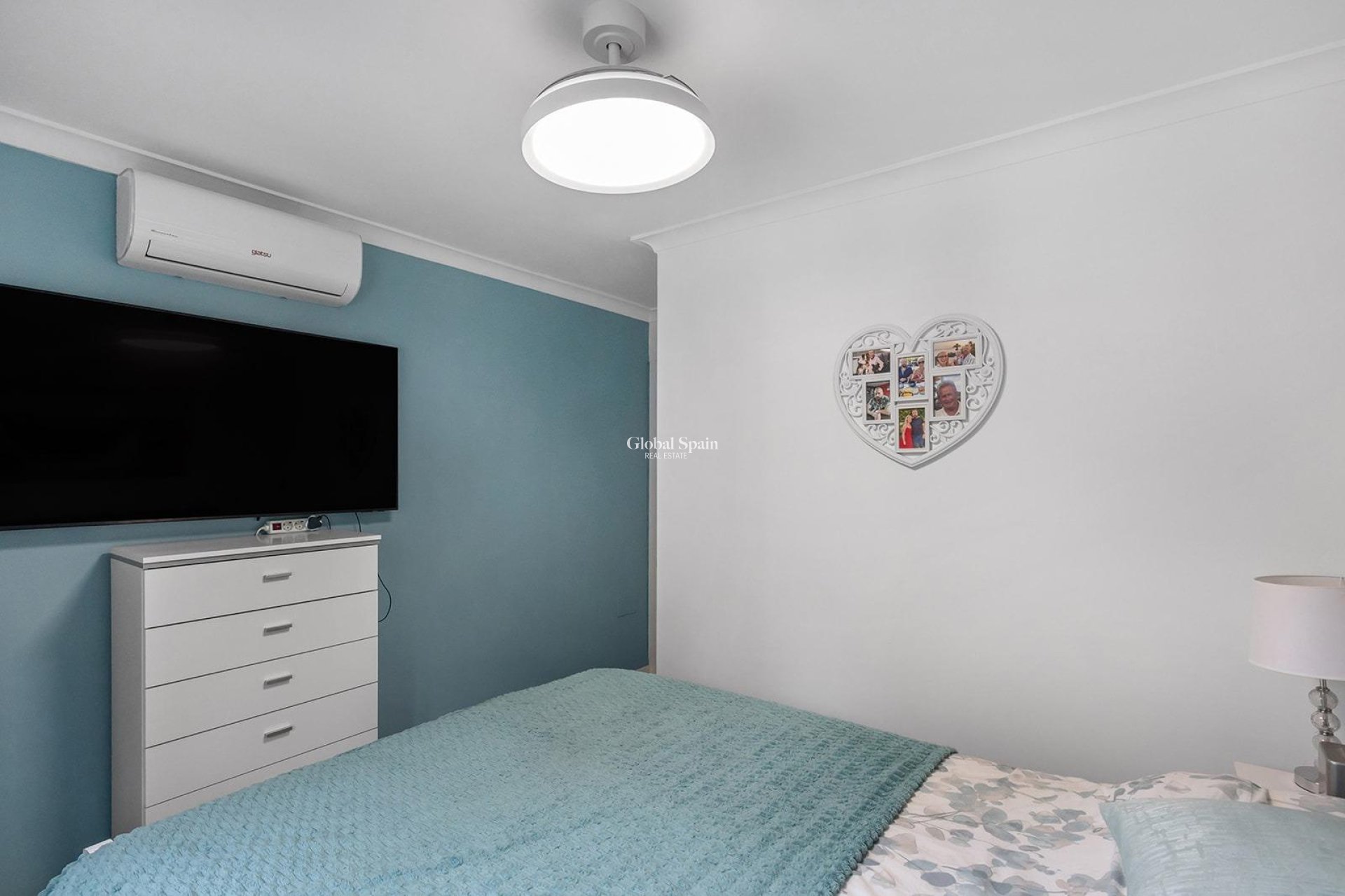 Revente - VILLA -
GUARDAMAR DEL SEGURA - Urbanizaciones