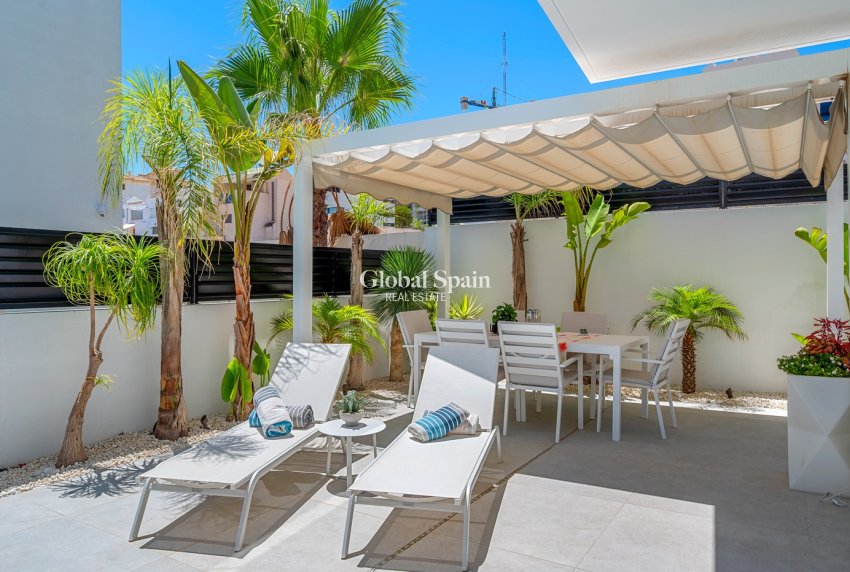 Revente - VILLA -
GUARDAMAR DEL SEGURA