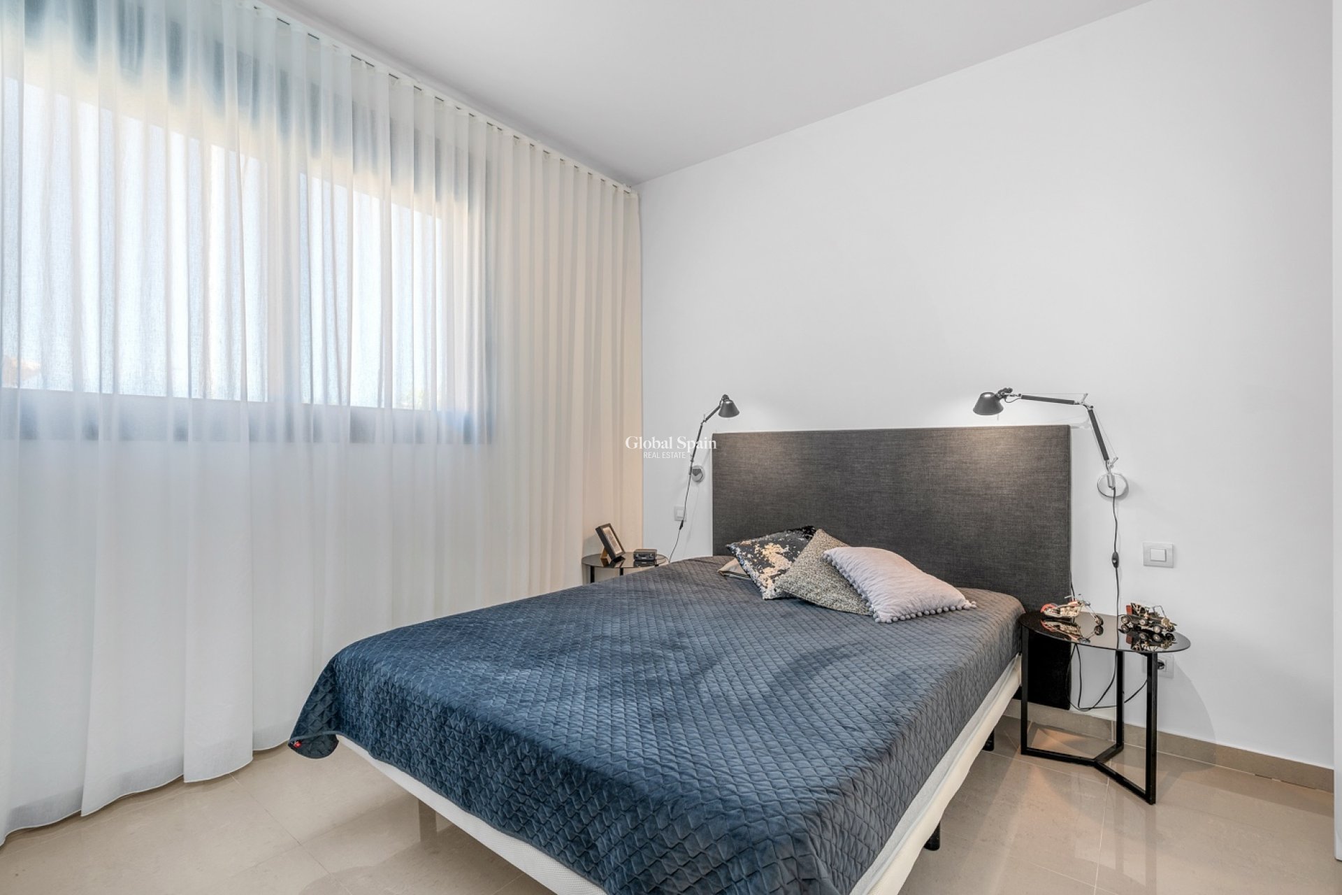 Revente - VILLA -
GUARDAMAR DEL SEGURA