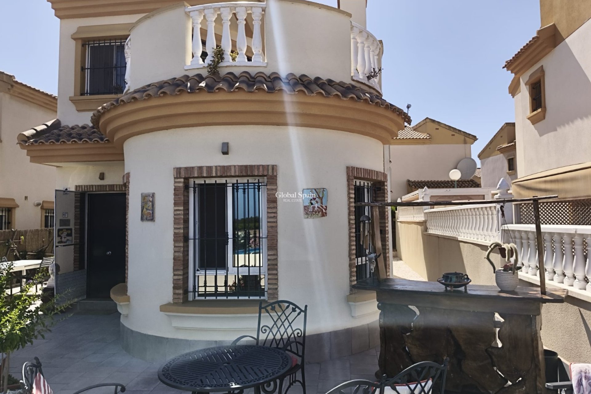 Revente - VILLA -
GUARDAMAR DEL SEGURA
