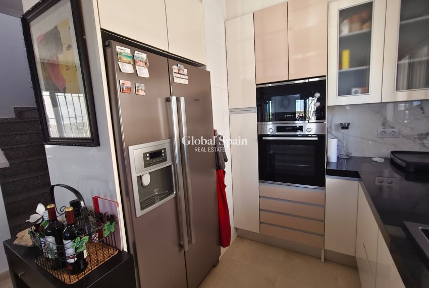 Revente - VILLA -
GUARDAMAR DEL SEGURA