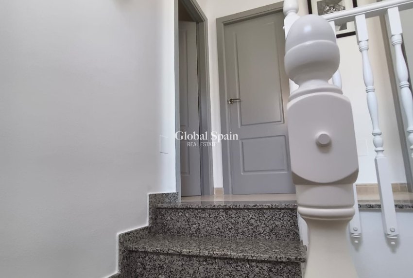 Revente - VILLA -
GUARDAMAR DEL SEGURA