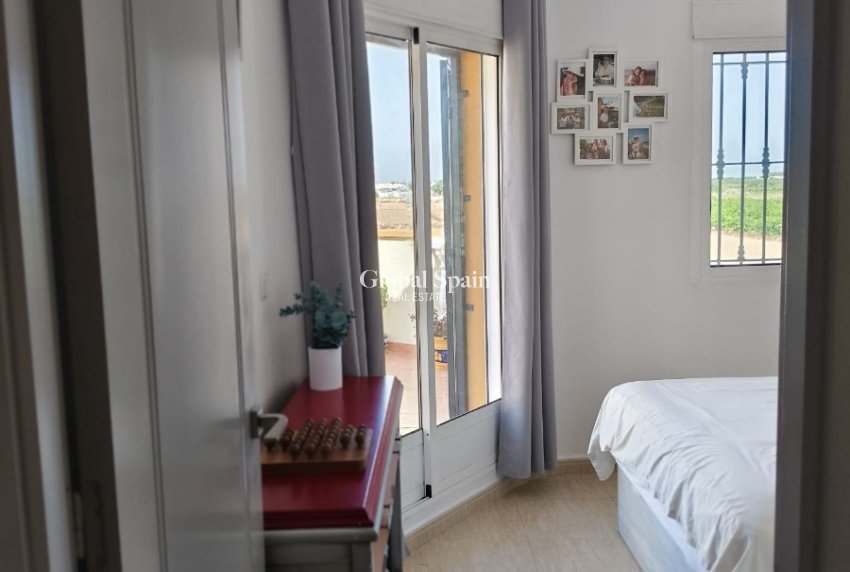 Revente - VILLA -
GUARDAMAR DEL SEGURA