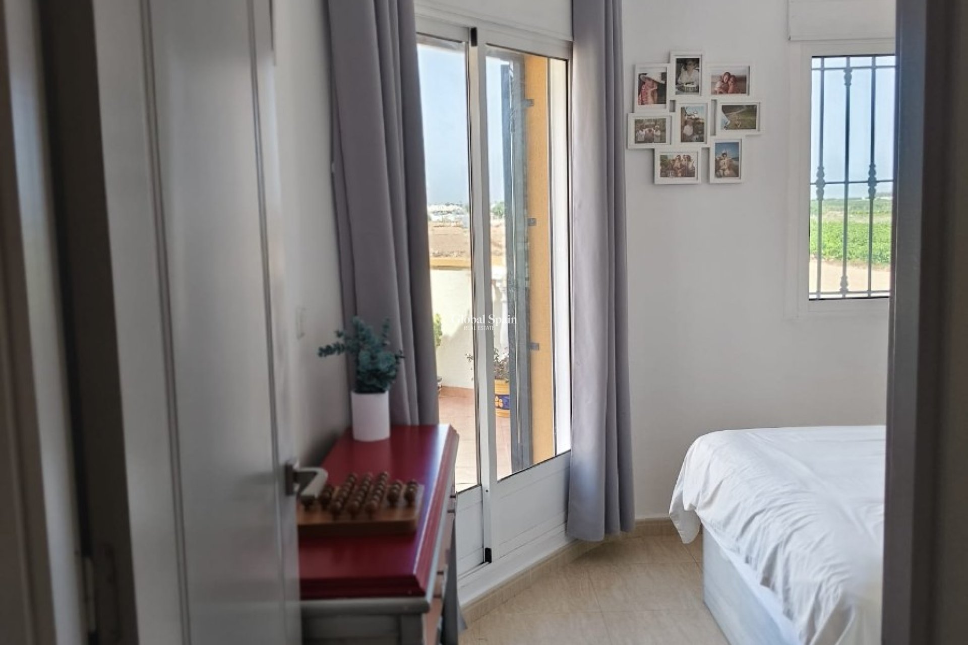 Revente - VILLA -
GUARDAMAR DEL SEGURA
