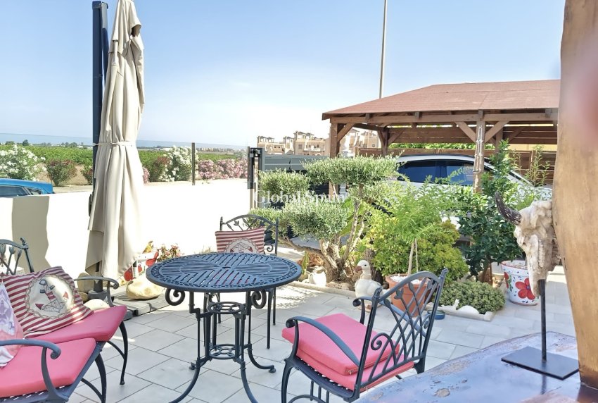 Revente - VILLA -
GUARDAMAR DEL SEGURA