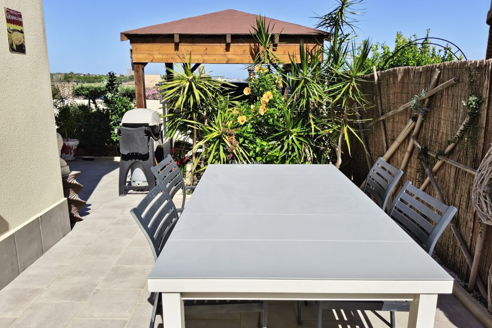 Revente - VILLA -
GUARDAMAR DEL SEGURA