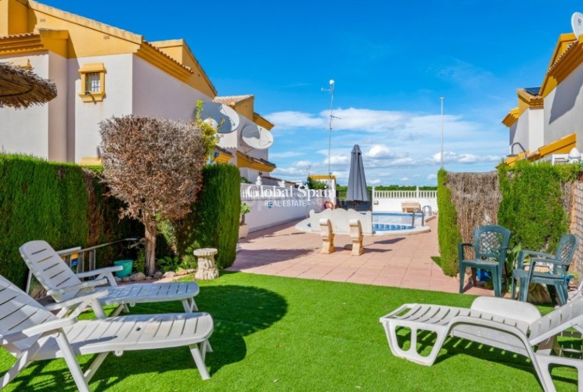 Revente - VILLA -
GUARDAMAR DEL SEGURA