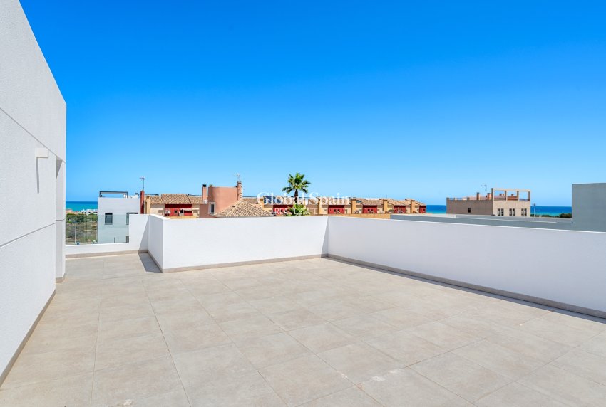 Revente - VILLA -
GUARDAMAR DEL SEGURA