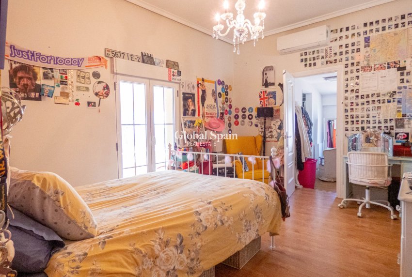 Revente - VILLA -
HEREDADES - Costa Blanca
