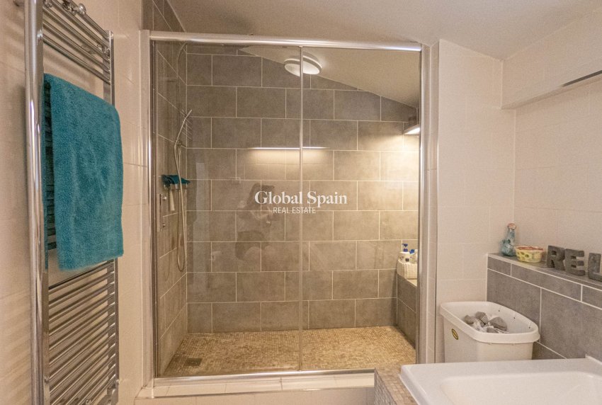 Revente - VILLA -
HEREDADES - Costa Blanca