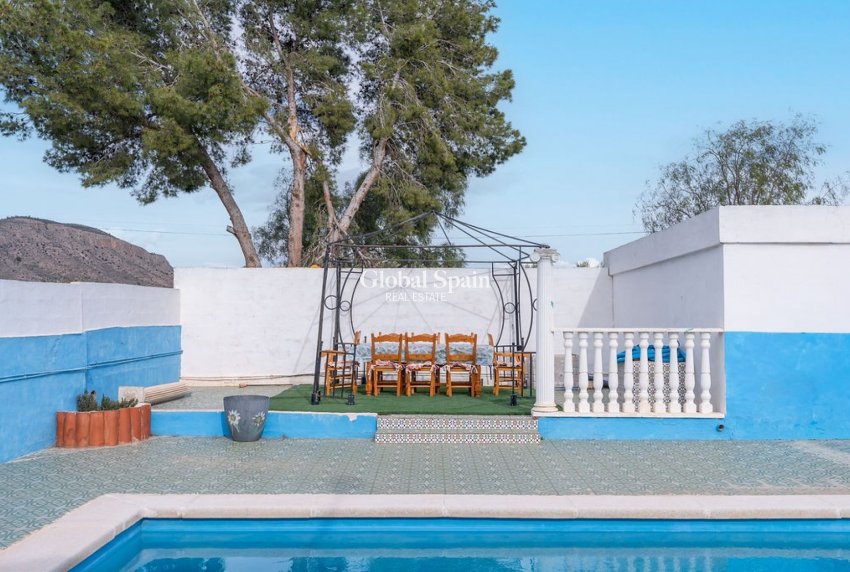 Revente - VILLA -
HONDÓN DE LAS NIEVES - Inland