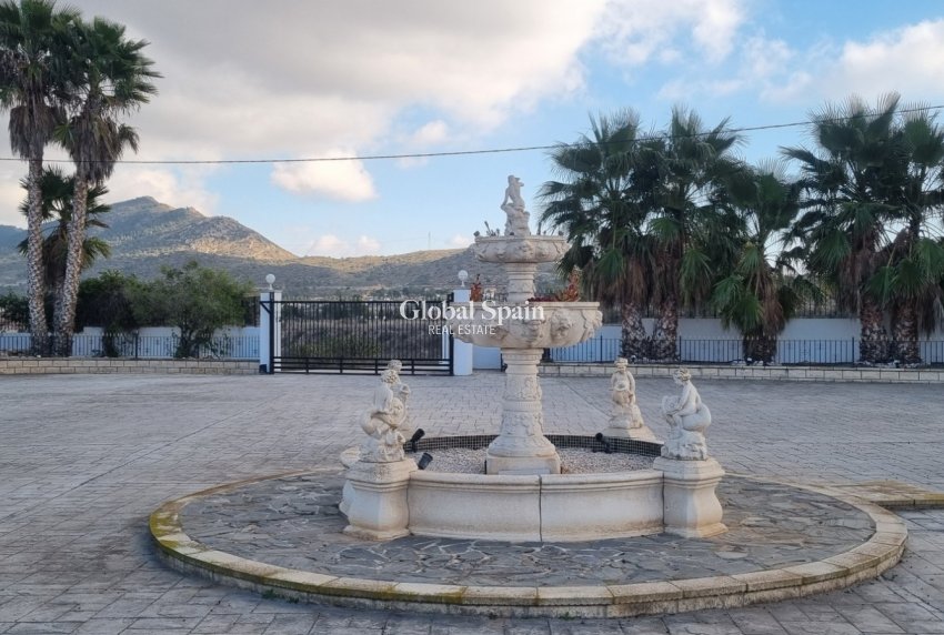 Revente - VILLA -
HONDÓN DE LOS FRAILES - Inland