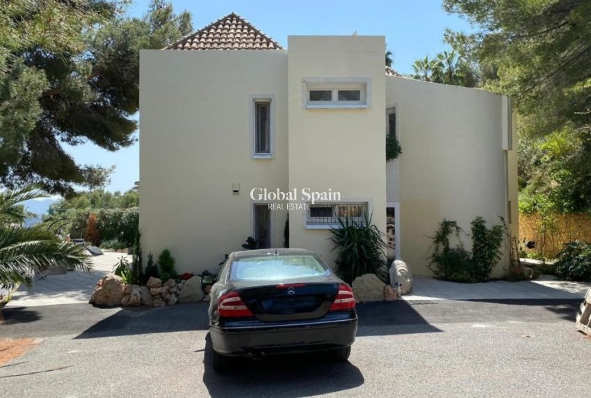 Revente - Villa indépendante -
ALTEA - Marina Baja