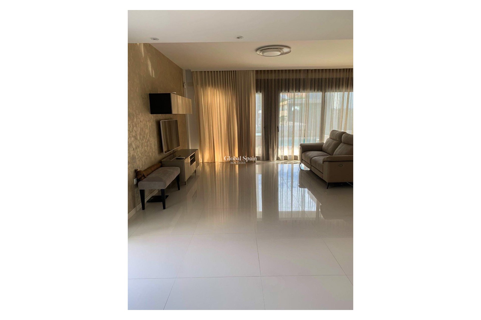 Revente - Villa indépendante -
ORIHUELA COSTA - CAMPOAMOR