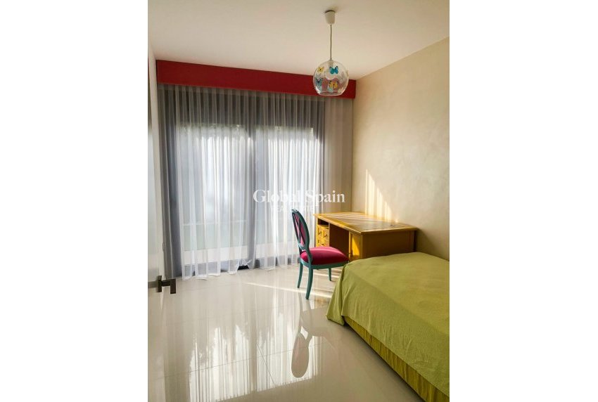 Revente - Villa indépendante -
ORIHUELA COSTA - CAMPOAMOR