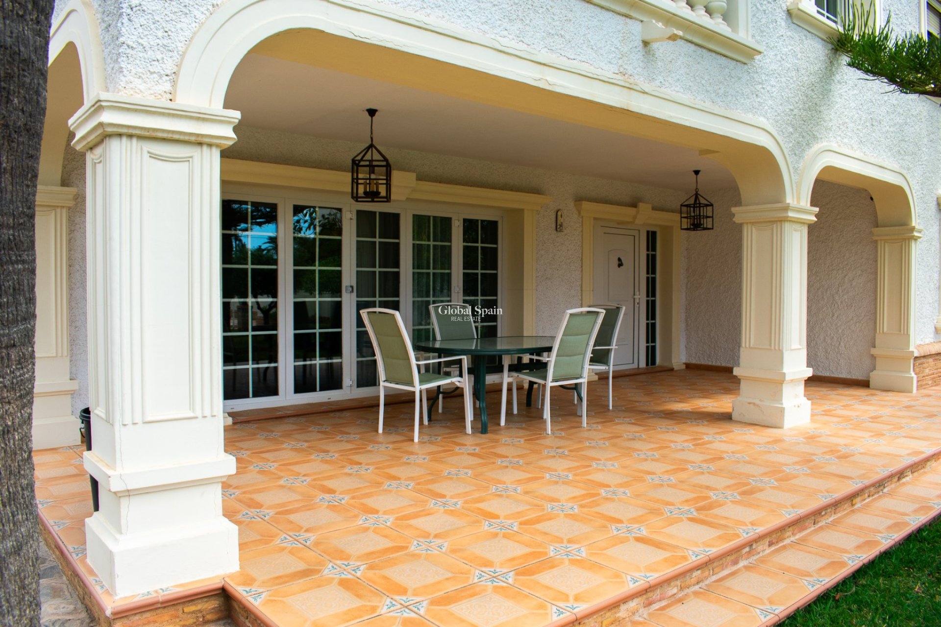 Revente - Villa indépendante -
ORIHUELA COSTA - MUY CERCA DE LA PLAYA