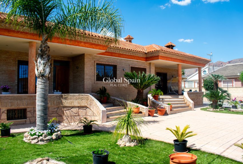 Revente - Villa indépendante -
ORIHUELA - El raal