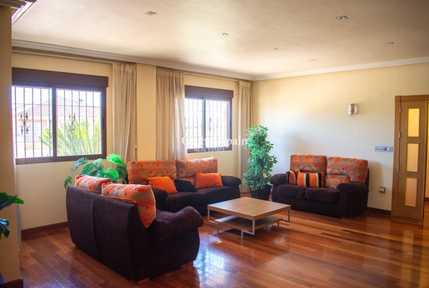 Revente - Villa indépendante -
ORIHUELA - El raal