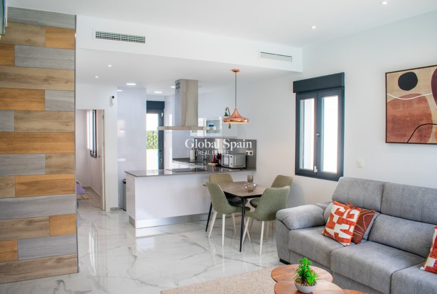 Revente - Villa indépendante -
TORREVIEJA - La Siesta - El Salado - Torreta