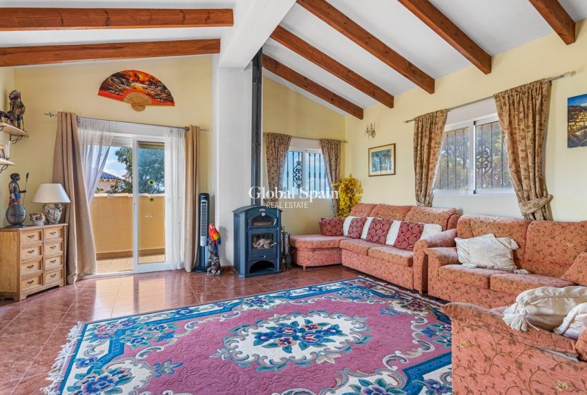 Revente - VILLA -
JACARILLA - Inland