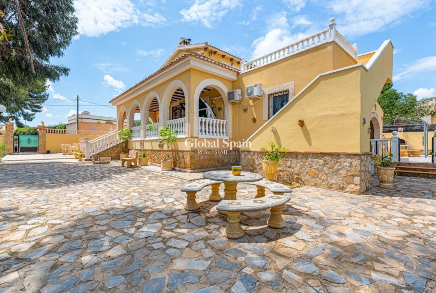 Revente - VILLA -
JACARILLA - Inland