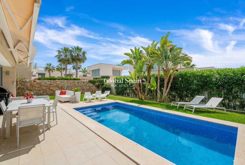Revente - VILLA -
JACARILLA - Inland