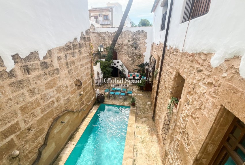 Revente - VILLA -
JÁVEA