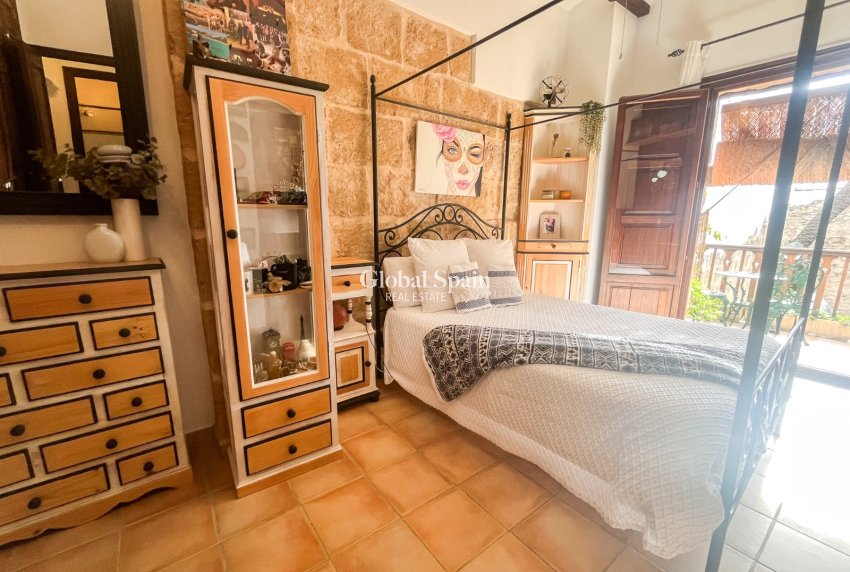 Revente - VILLA -
JÁVEA