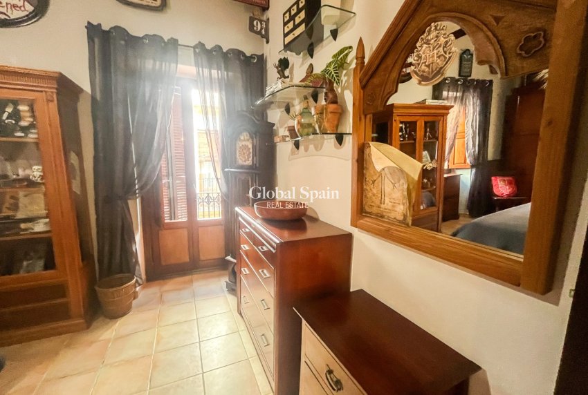 Revente - VILLA -
JÁVEA