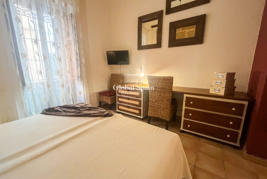 Revente - VILLA -
JÁVEA