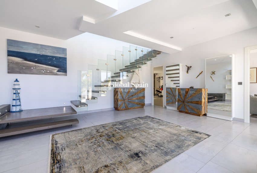 Revente - VILLA -
JÁVEA