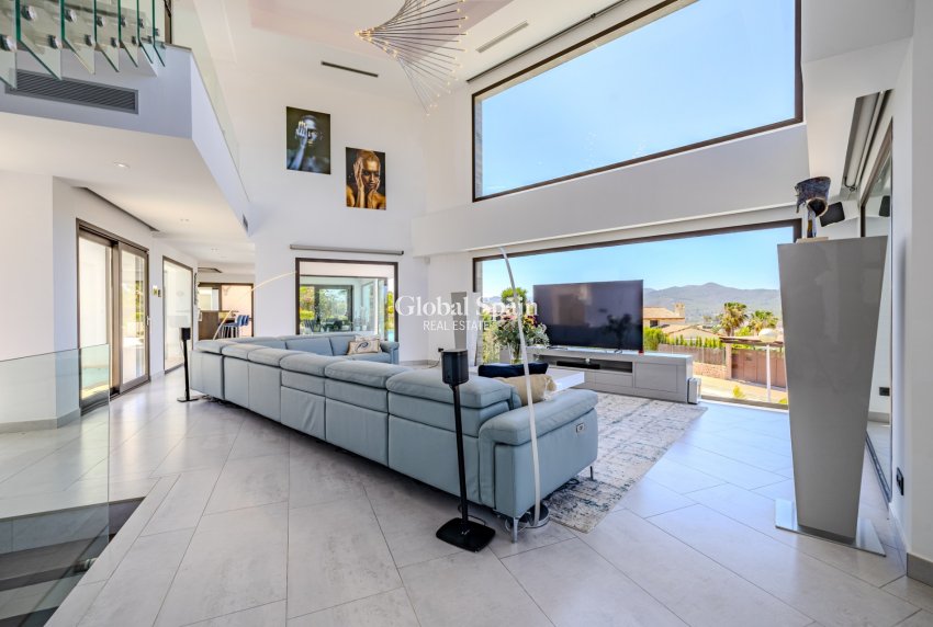 Revente - VILLA -
JÁVEA