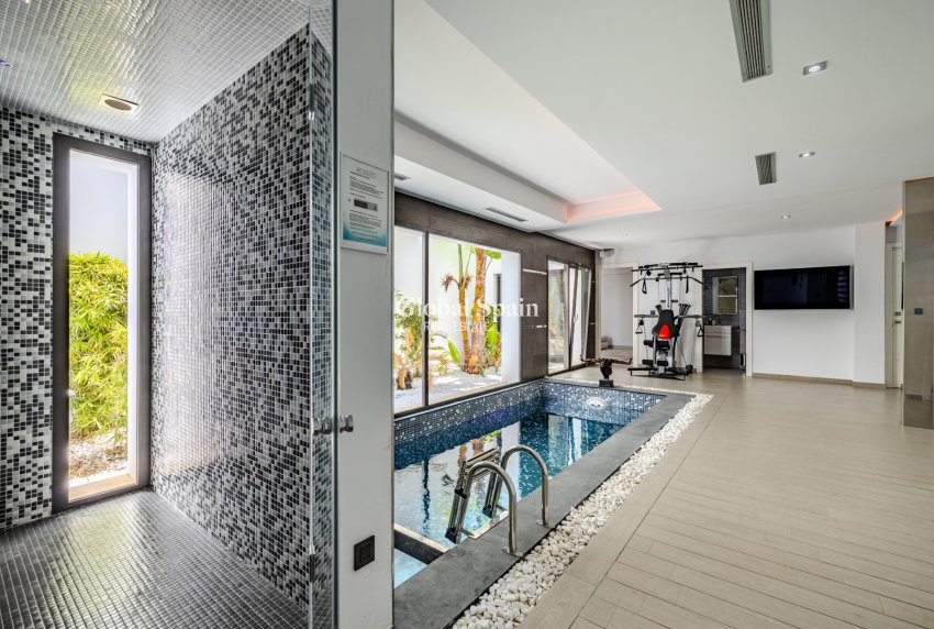 Revente - VILLA -
JÁVEA