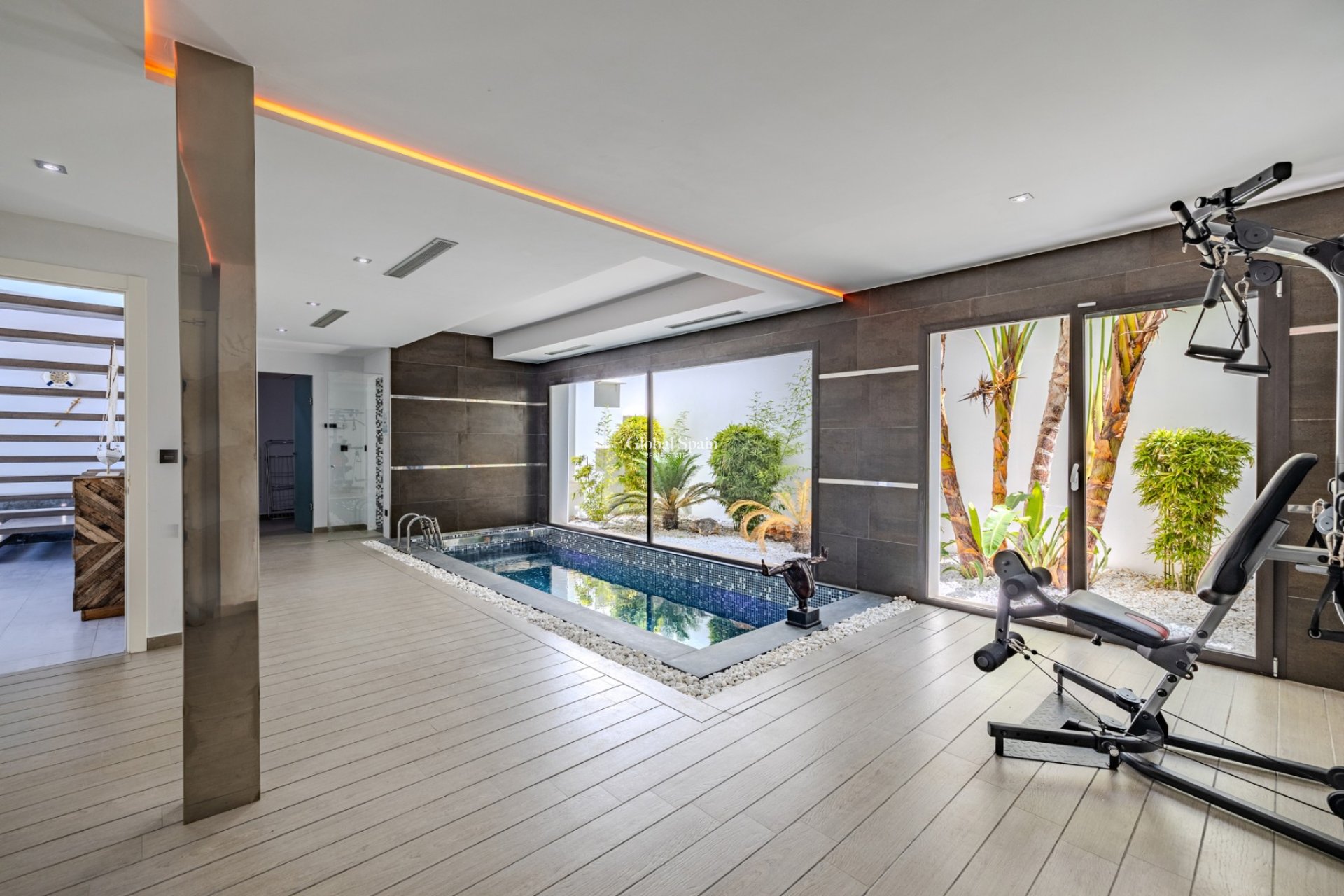 Revente - VILLA -
JÁVEA
