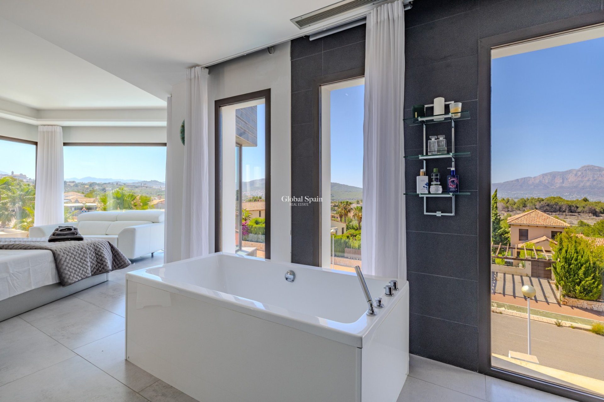 Revente - VILLA -
JÁVEA