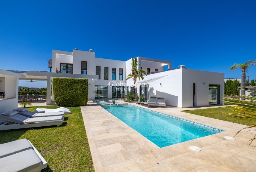 Revente - VILLA -
JÁVEA