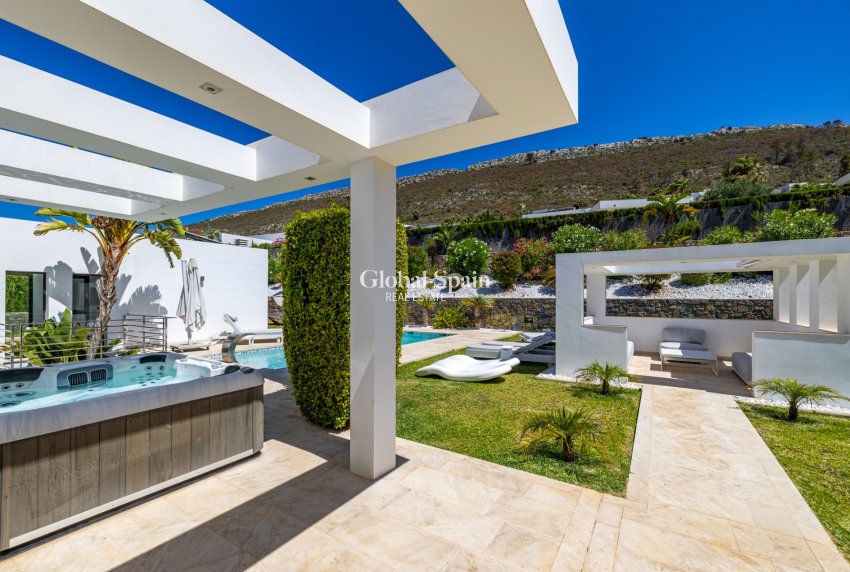 Revente - VILLA -
JÁVEA