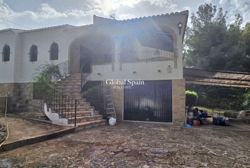 Revente - VILLA -
JÁVEA