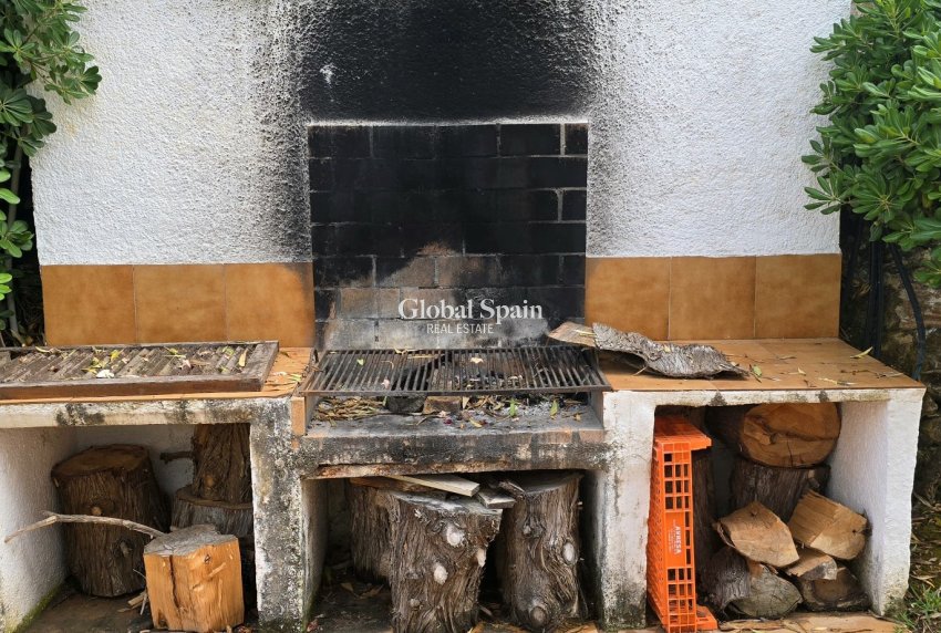 Revente - VILLA -
JÁVEA