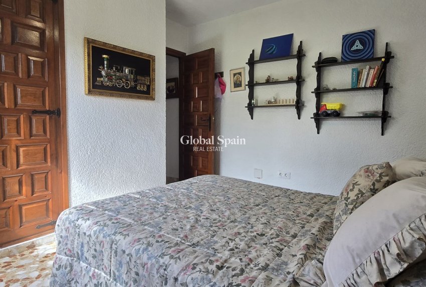 Revente - VILLA -
JÁVEA