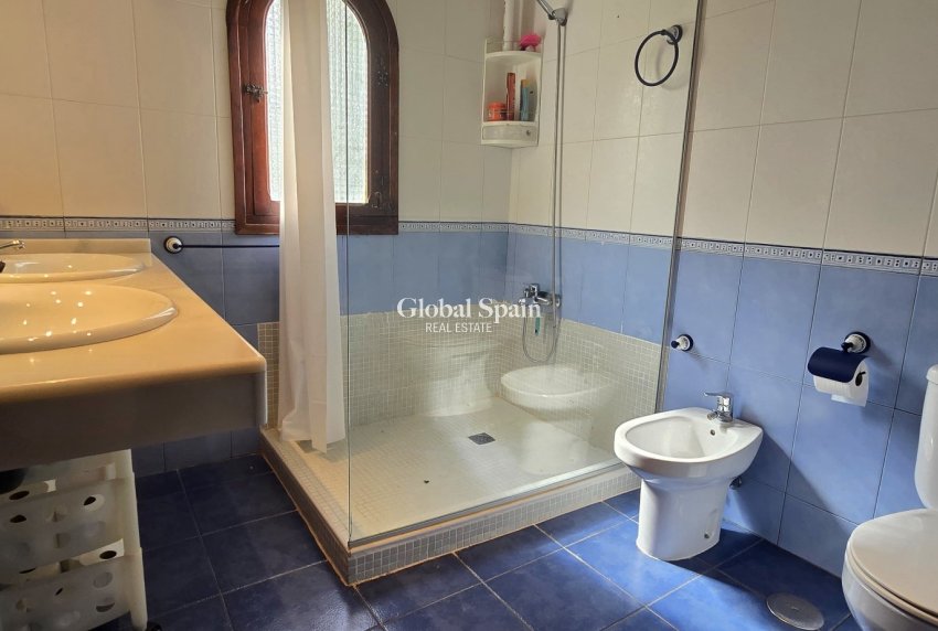 Revente - VILLA -
JÁVEA